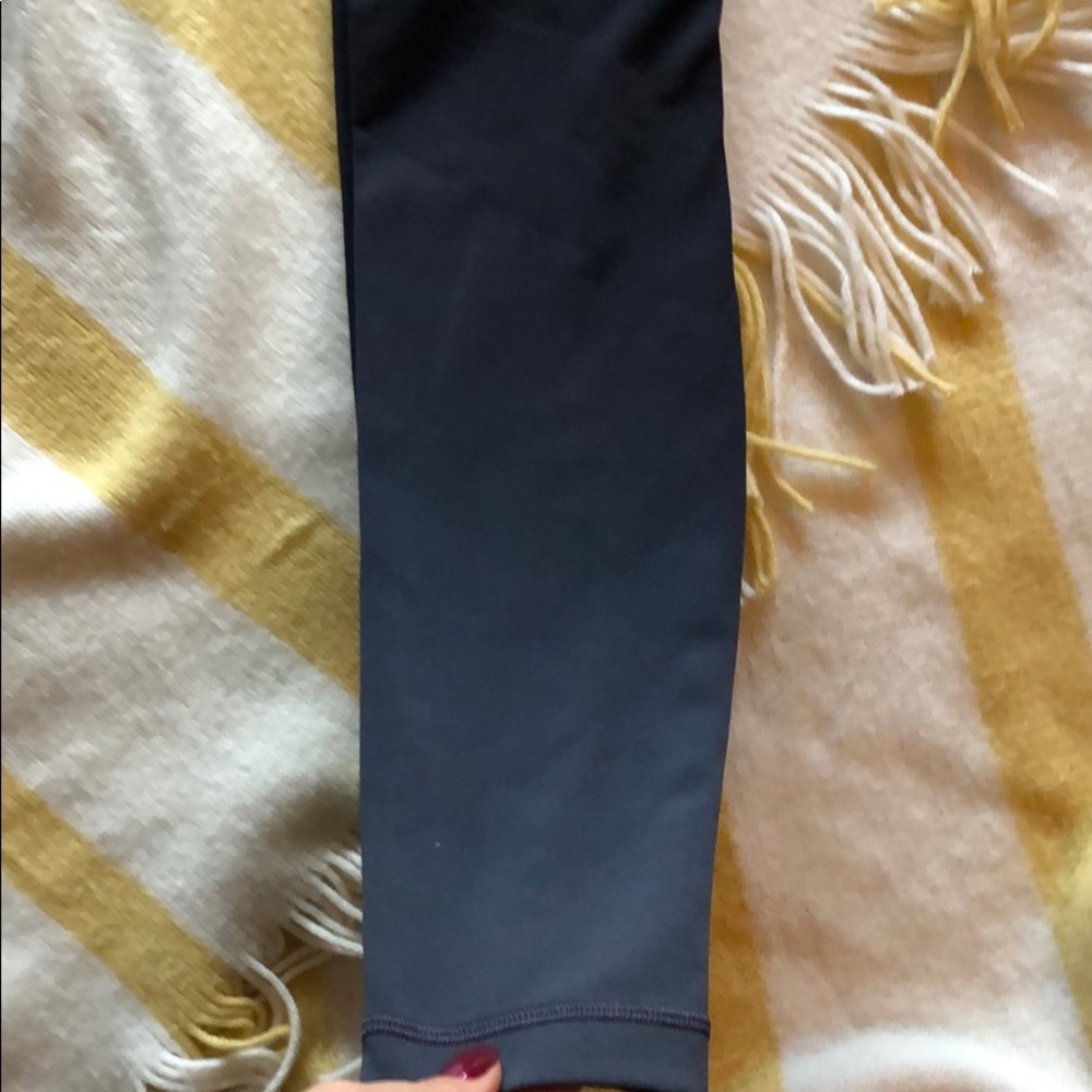 Lululemon legging - Picture 2 of 4